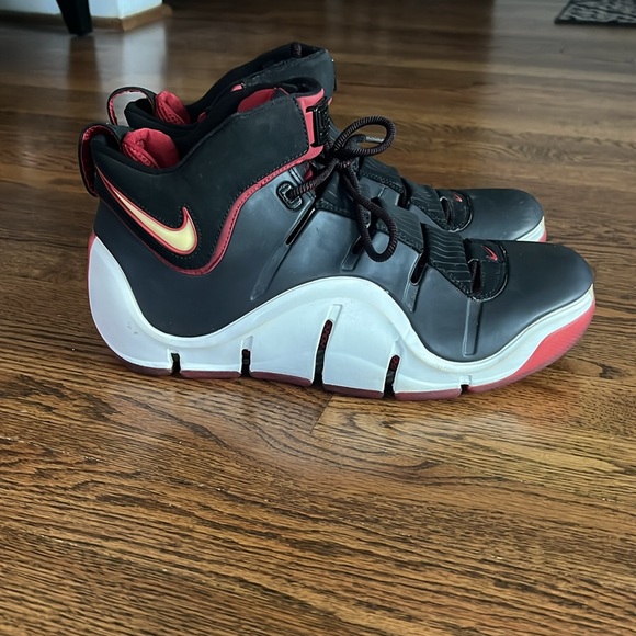 nike lebron 4’s - Picture 4 of 5